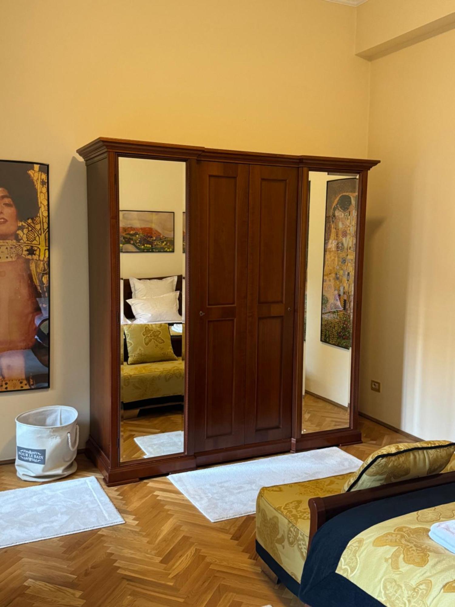 Charming & Lovely Downtown Apartament